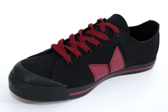Macbeth Eliot-Black/Burgundy