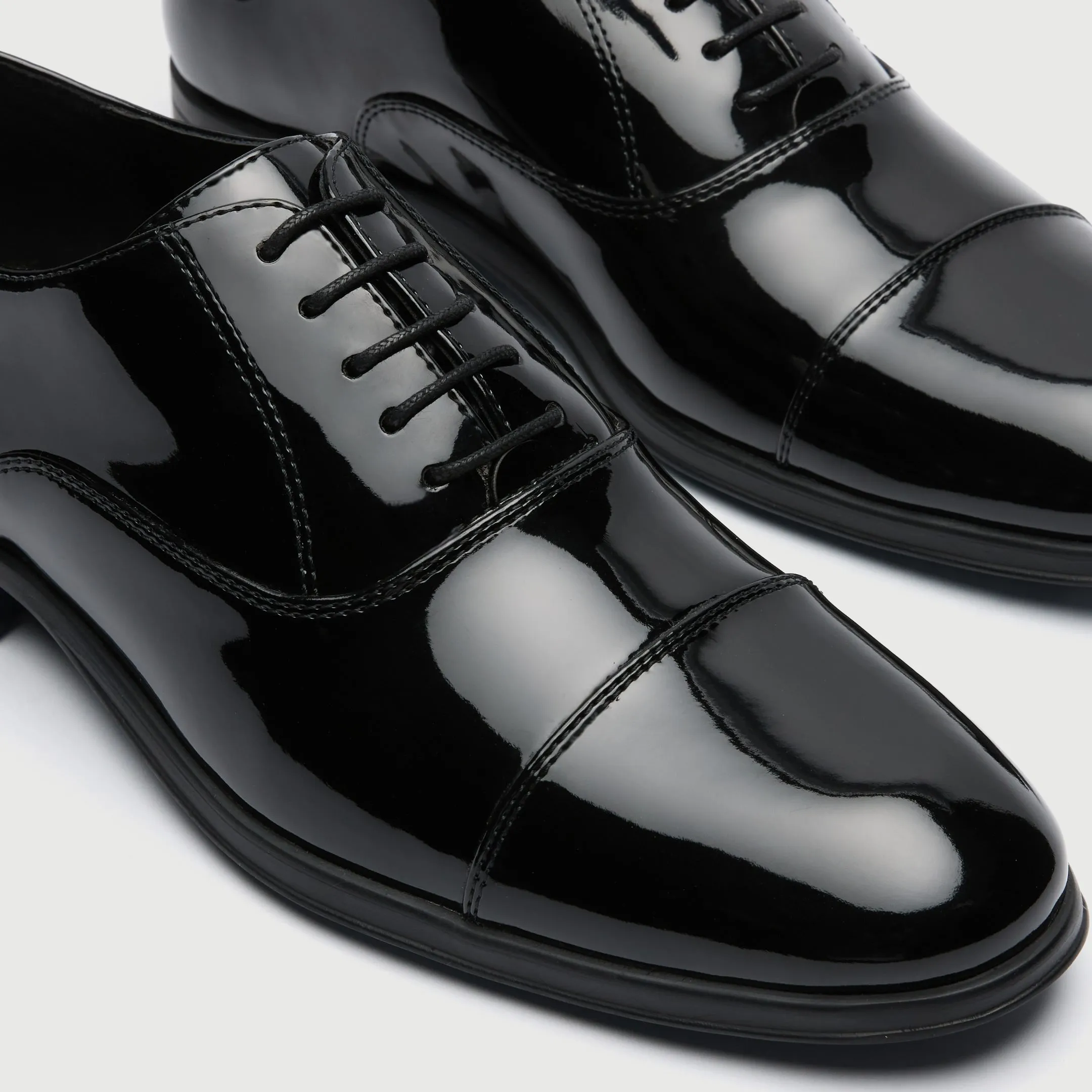 Oscar Oxford Toe-Cap
