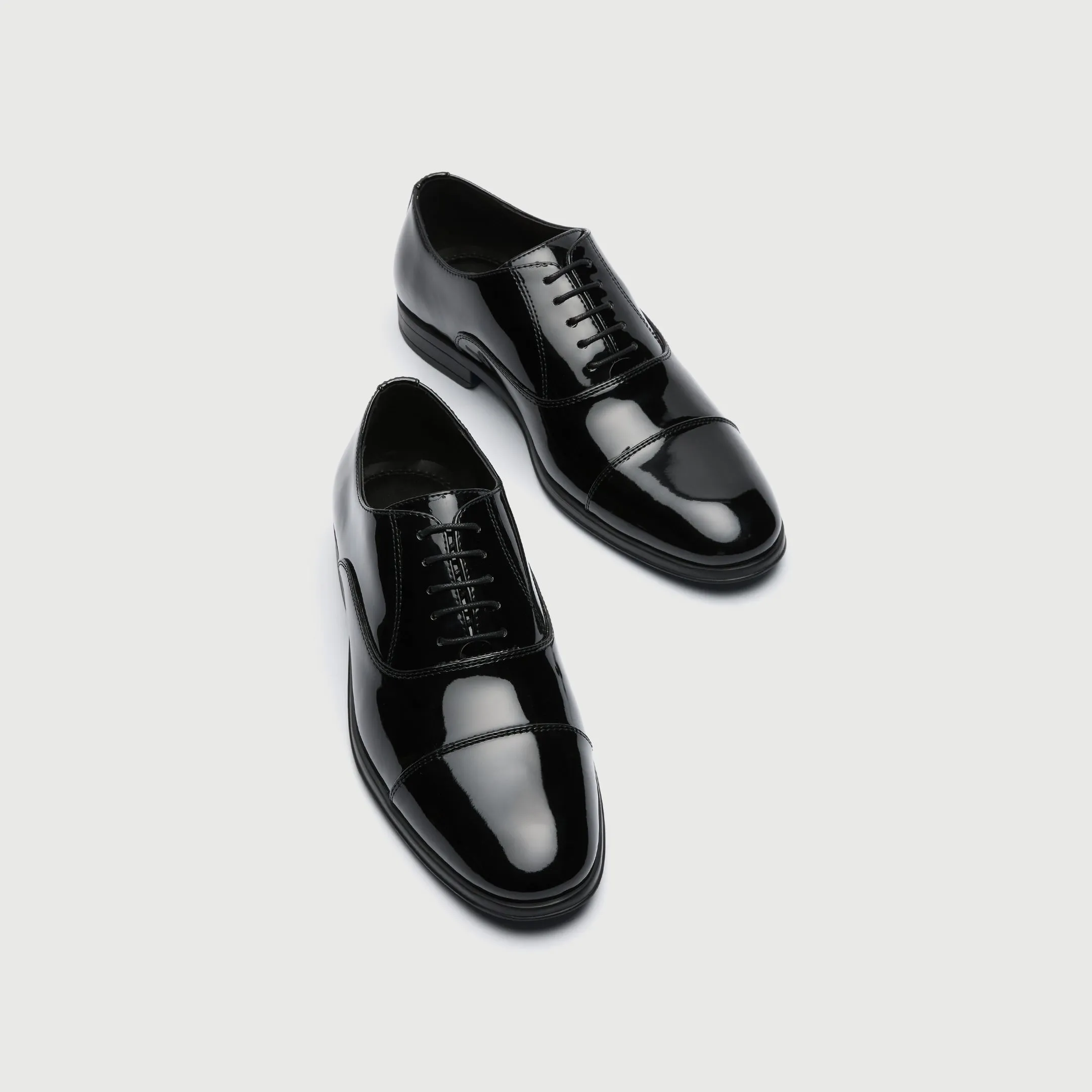 Oscar Oxford Toe-Cap