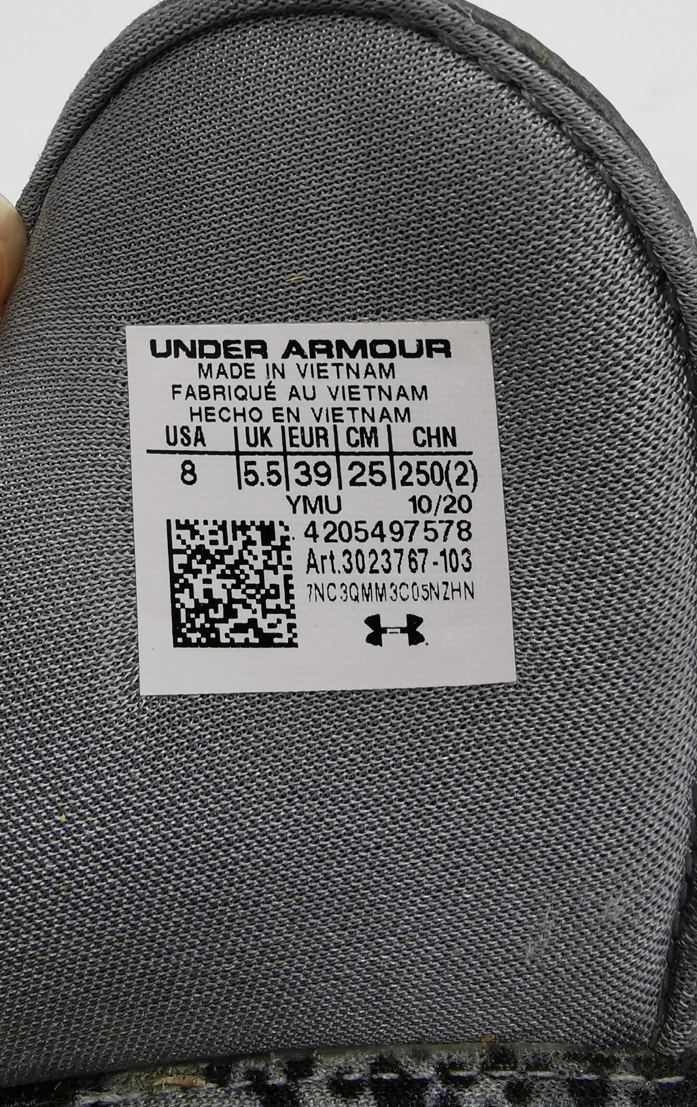 WOMENS SIZE 8 US - UNDER ARMOUR Adjustable Velcro Slide Sandals EUC B60